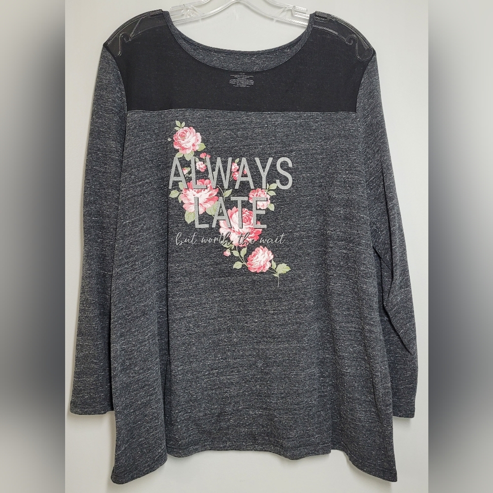 Lane Bryant Graphic Black and Gray Tee with Pink Floral Design 18/20 EUC
